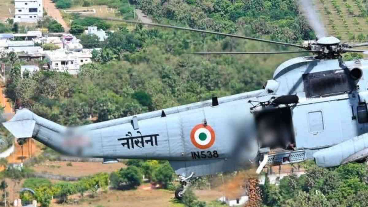 A Navy official was killed after a Chetak helicopter crashed on Saturday at the runway of the naval air station, INS Garuda in Kerala's Kochi.
