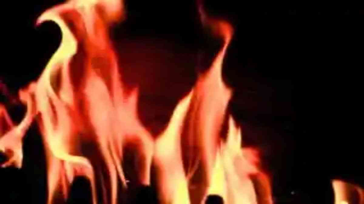 fire breaks out at mumbai hospital patients evacuated