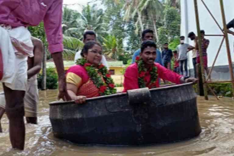 Kerala couple arrives on a cooking vessel for marriage