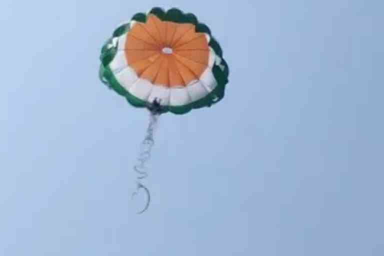 Accident while parasailing