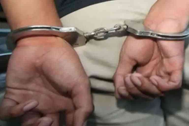तस्करी के आरोप में चार गिरफ्तार