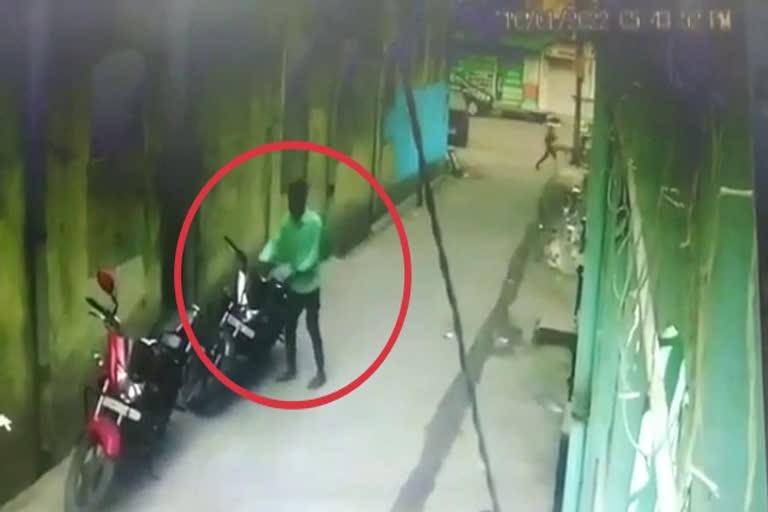 Motorcycle theft in Dhanbad