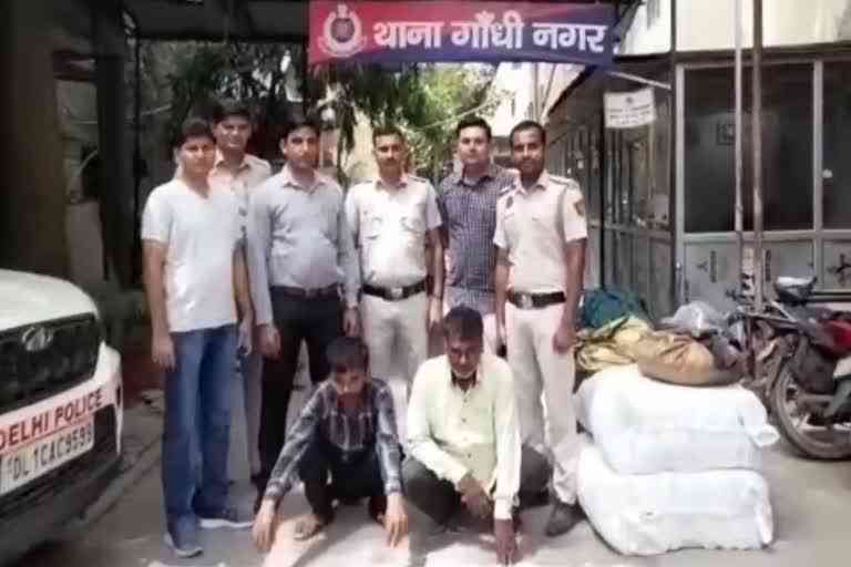 gandhi-nagar-police-arrested-two-vicious-thieves-recovered-clothes-worth-lakhs-of-rupees