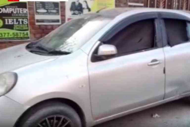 Hooligans damage several cars in Punjab