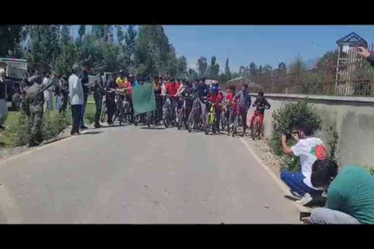 Cycle race organised in Achabal