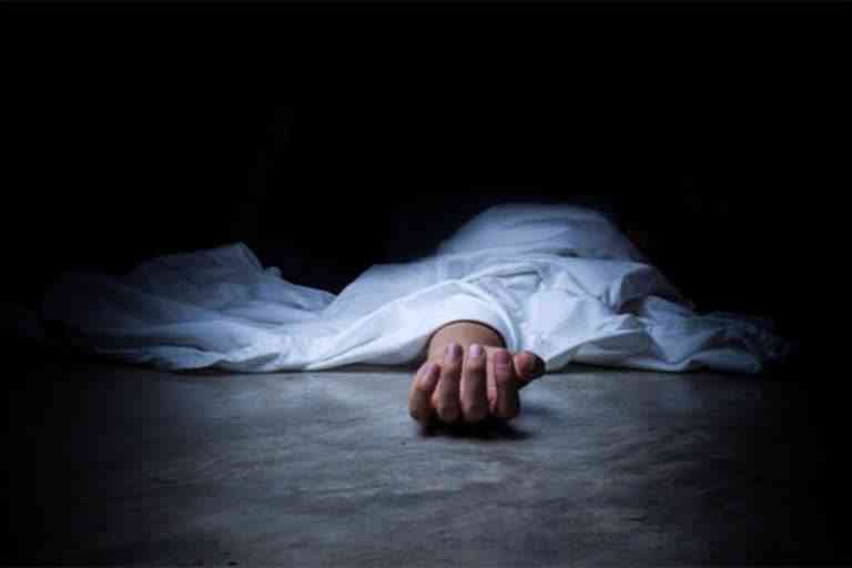 Wife strangled husband to death in peddapalli