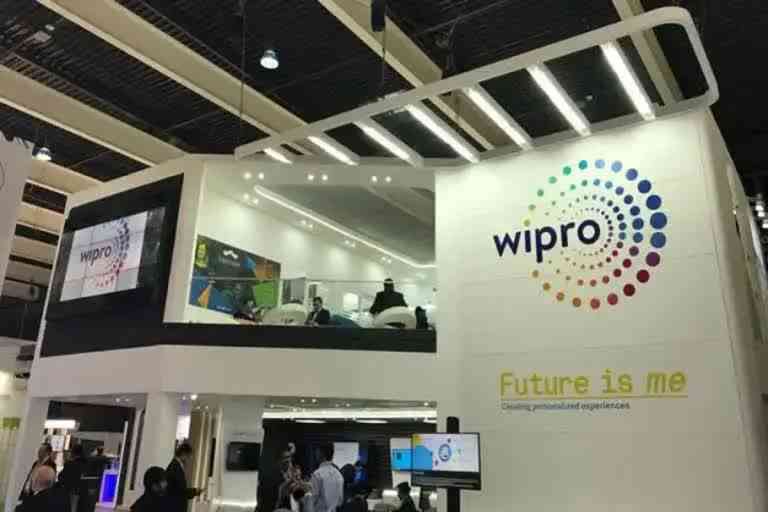 Wipro fires 300 staff for moonlighting
