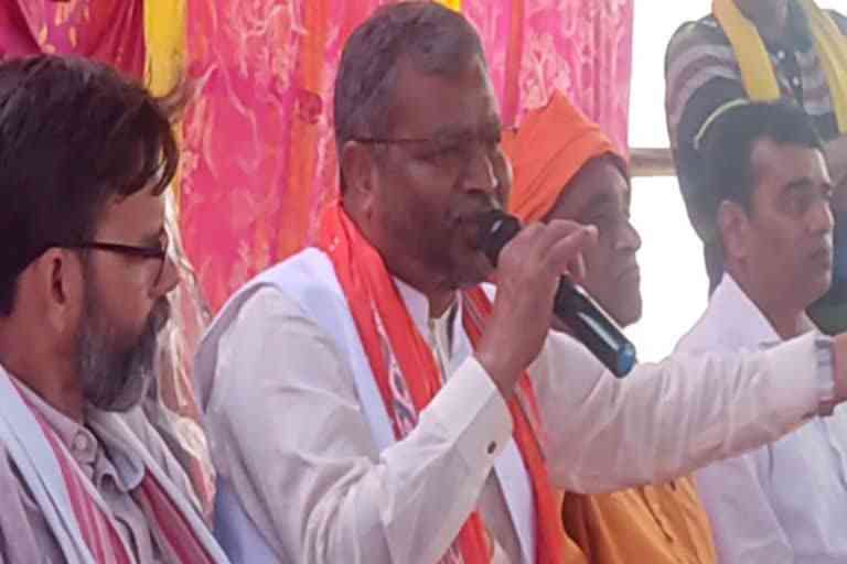 BJP leader Babulal Marandi targets Soren family in Jamtara