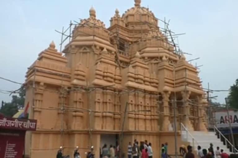 अक्षरधाम मंदिर की तर्ज पर बना दुर्गा पंडाल