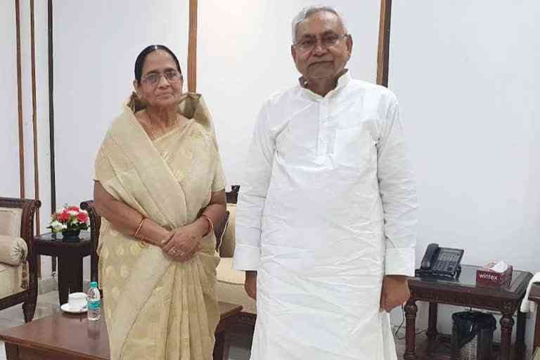 Nitish Kumar meets Apna Dal President Krishna Patel