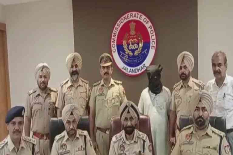 Robbery worth lakhs in Jalandhar, police arrested the accused