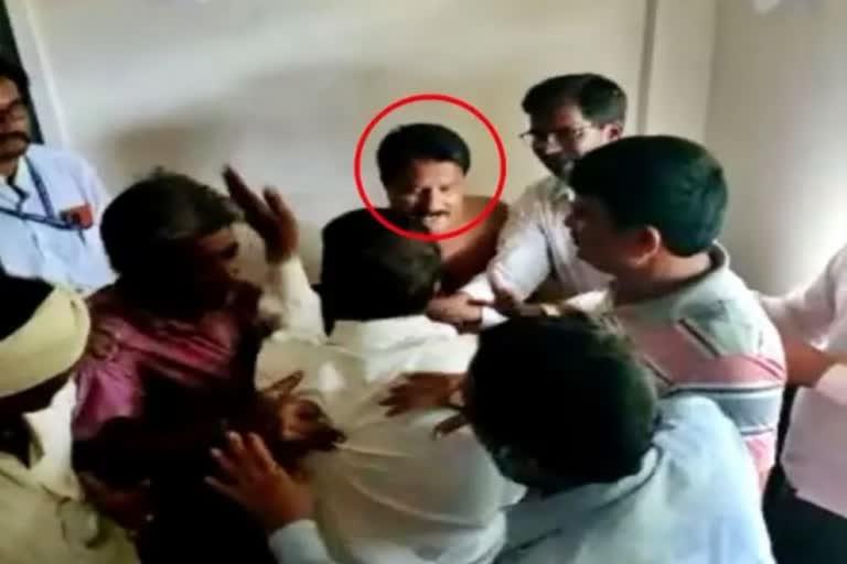 Teacher thrashed for sexually assaulting student in Karnataka