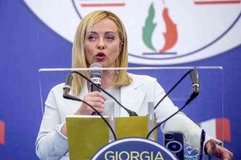 italy pm defends taking daughter to g20 summit